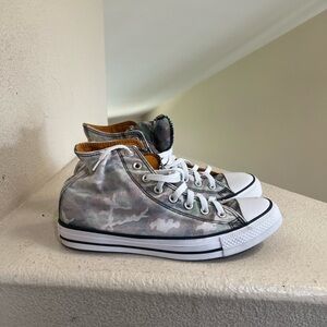Converse  Men's Size 9 Chuck Taylor Camouflage All Star High Sneakers Sandals